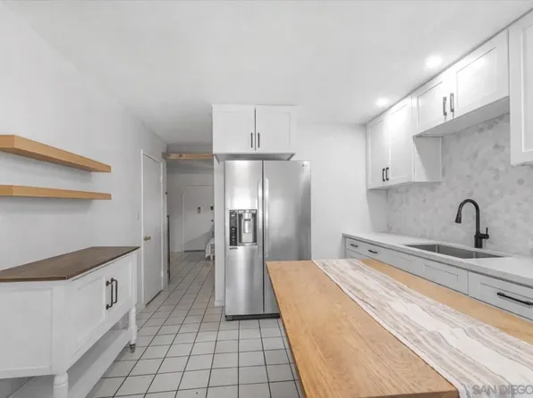 2127 Berry St, Lemon Grove, CA 91945