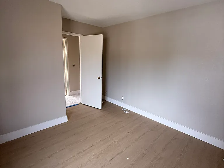 1573 Redfield Ct — Photo 24