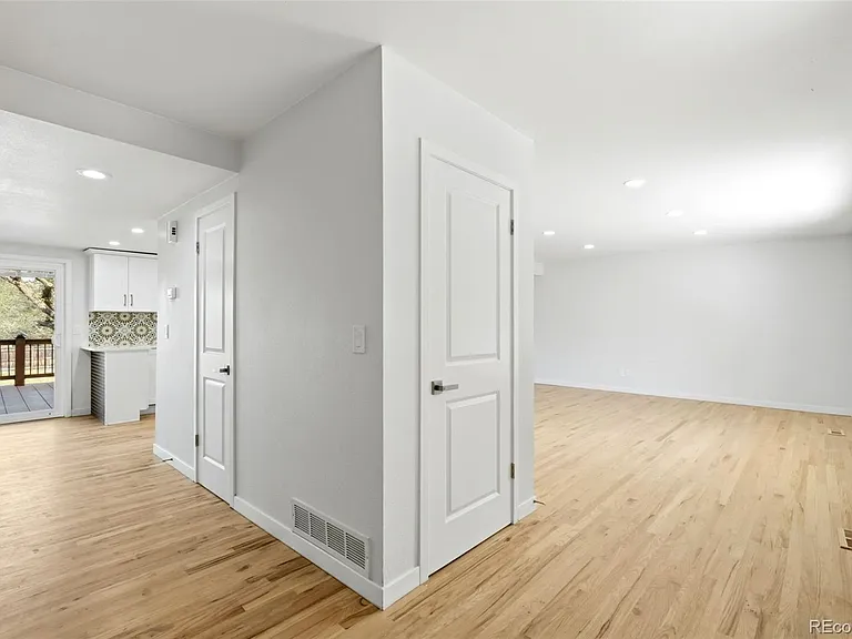 6752 S Dahlia Ct — Photo 30