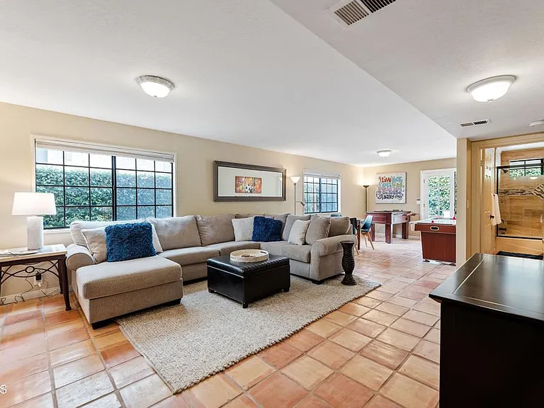 4850 Amalfi Way — Photo 8