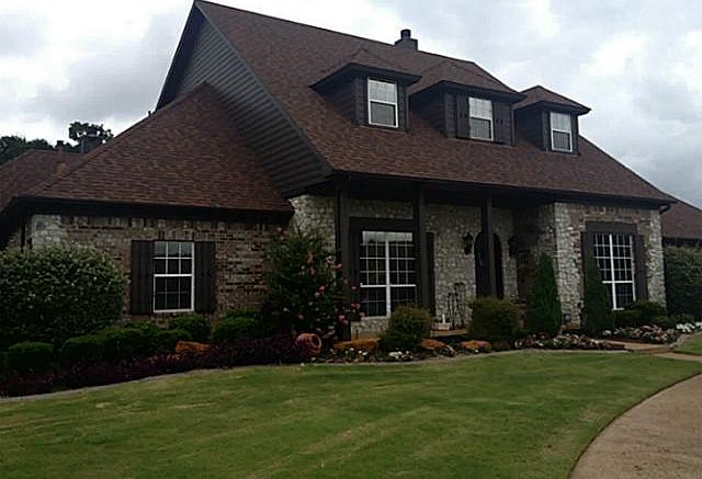 1st image of 220 Forest Park Dr