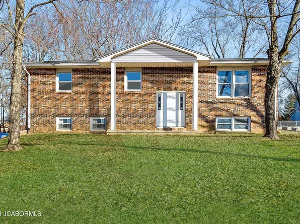 1002 Randall Ln, Fulton, MO 65251