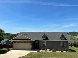 161 Clear Creek Way, Kodak, TN 37764