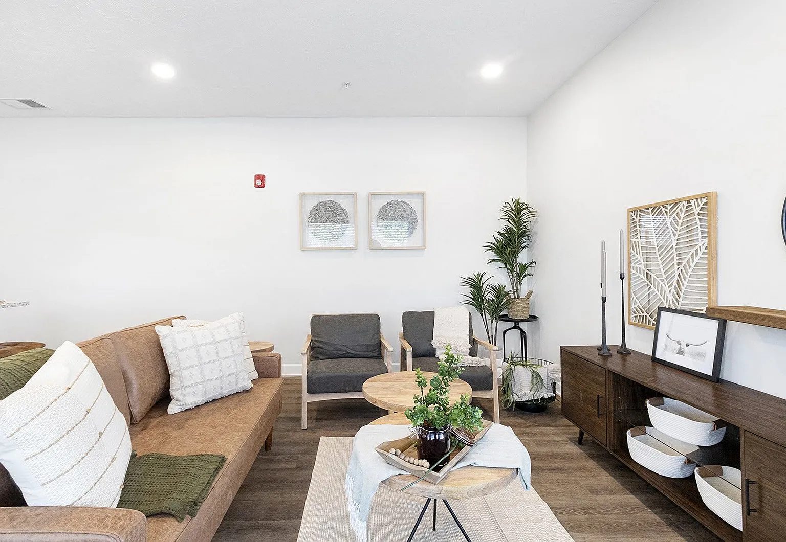 Page Living at Pinnacle Hills — Photo 4