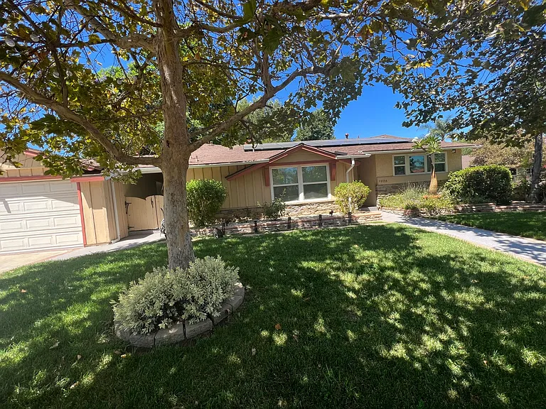15735 Superior St — Photo 50