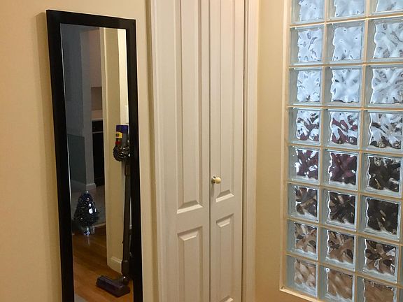 5th image of 19 Wiget St APT 401