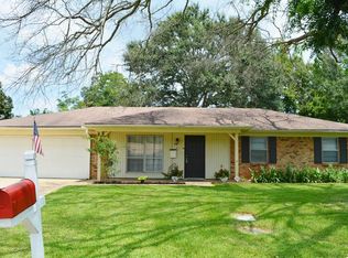 318 Chestnut Dr, Palestine, TX 75803