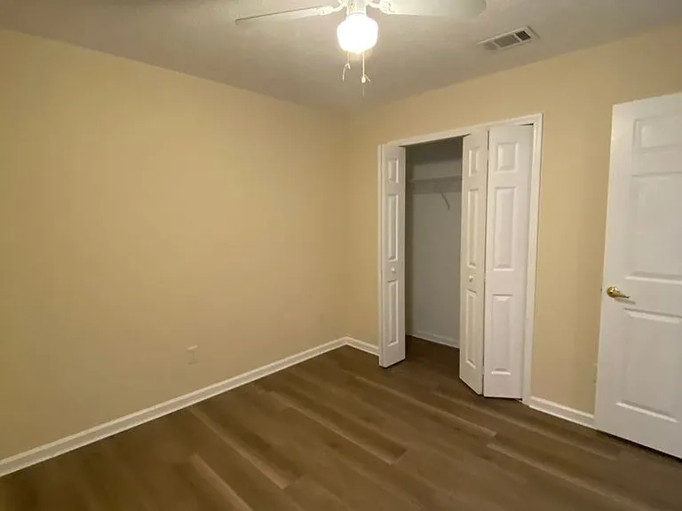 2216 Anne Ave — Photo 4