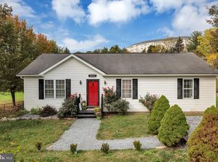 421 Hupp St, Strasburg, VA 22657