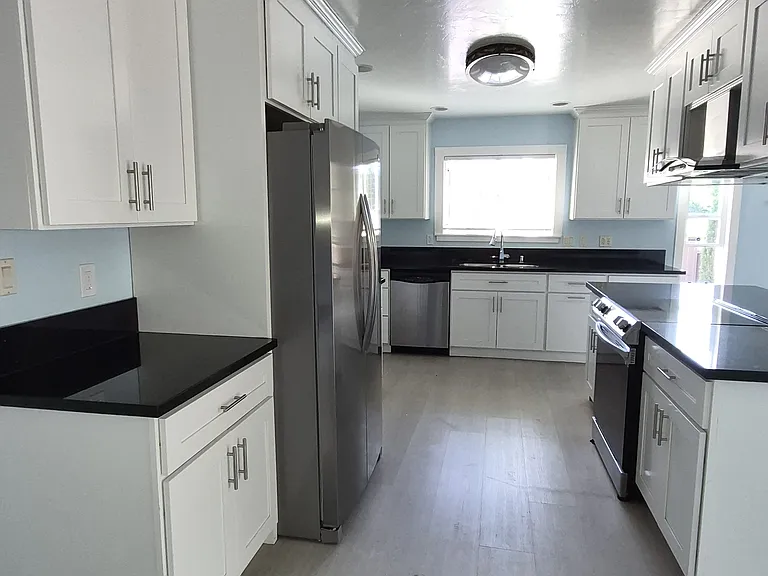195 Oak Creek Blvd — Photo 5