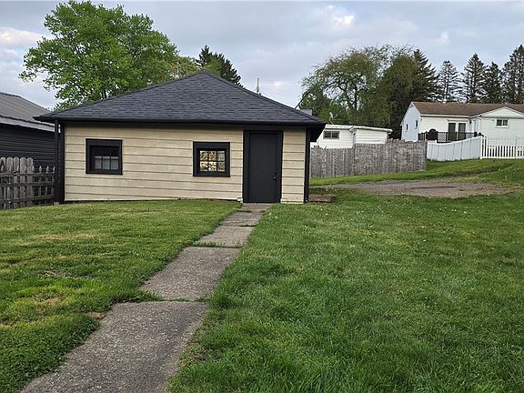 3rd image of 206 Highland Ave