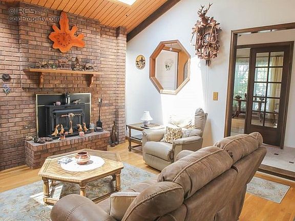 5th image of 2214 Lake Park Dr