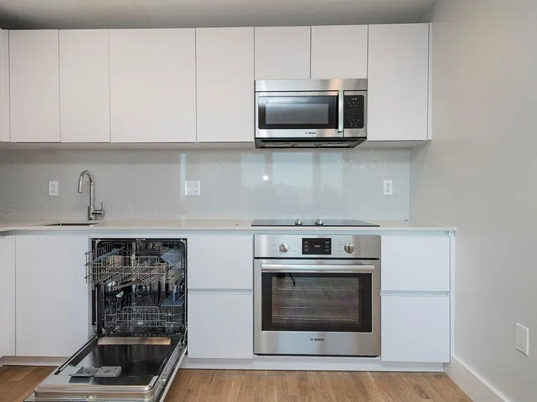 334 Harvard St #D-7 — Photo 6