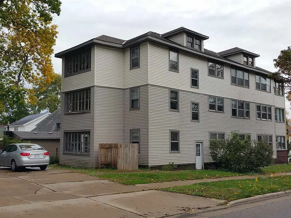 930 Emerald St #2B