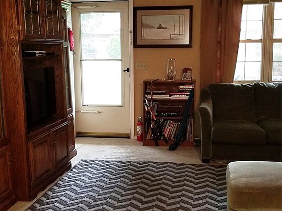 3rd image of 280 Durant St