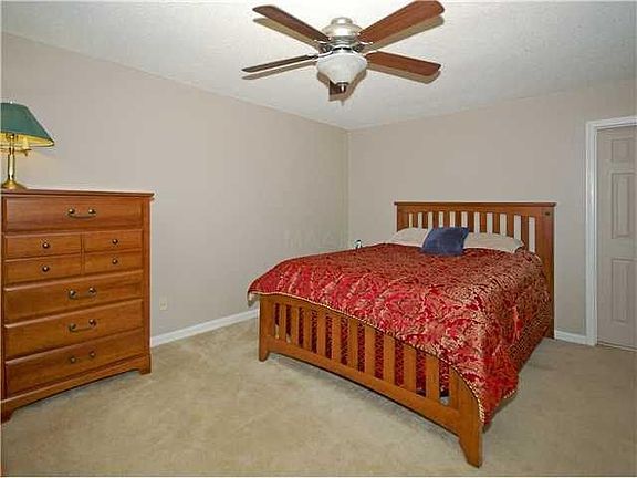 4th image of 1719 Hobbits Glen Dr