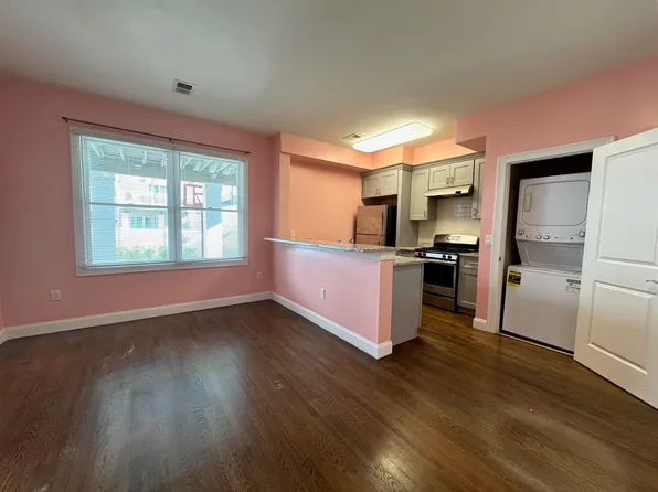 16 Fisk Street image 5 of 9