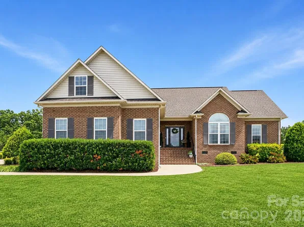 4004 Camden Oaks Ln, Monroe, NC 28110