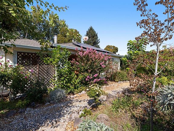 2nd image of 2513 Valley Center Drive