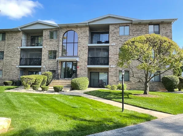 13300 W Circle Drive Pkwy APT 203, Crestwood, IL 60418