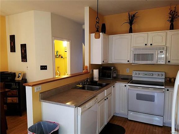 4th image of 32 Watson Mill Ct