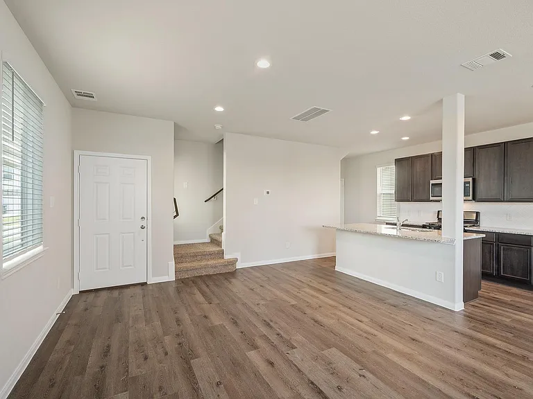 3915 Deledda Dr — Photo 5