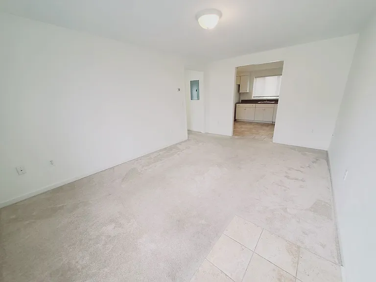 40 Dean St #B — Photo 3
