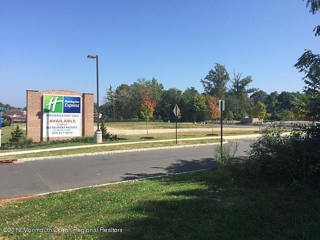 2nd image of 195 Us Highway 130