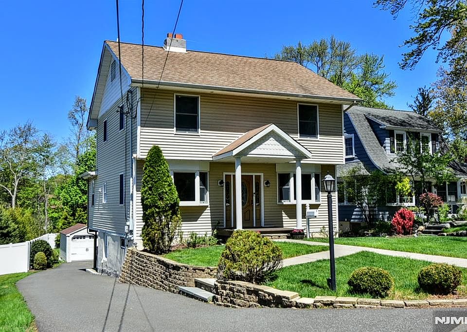 1st image of 23 Airmount Ave