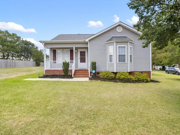 117 Sherman Rd, Fuquay Varina, NC 27526