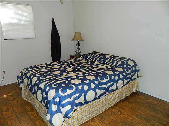 2nd image of 755 San Saba Ln