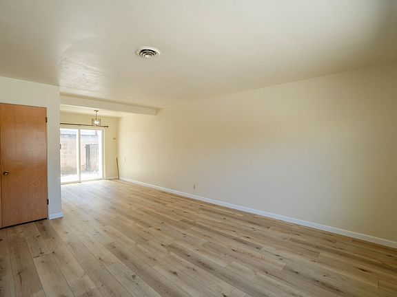 3rd image of 334 S K St APT C