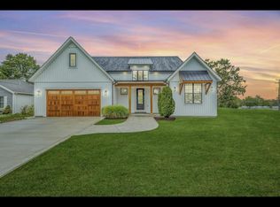 13084 Whitney Rd, Strongsville, OH 44136