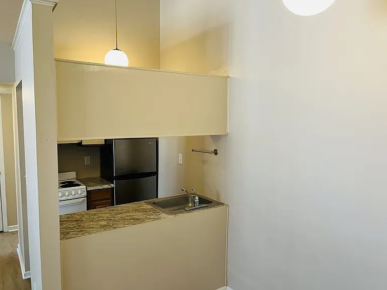 36 Pacific Dr — Photo 6
