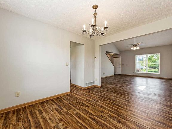 5th image of 371 Olgelbay Dr