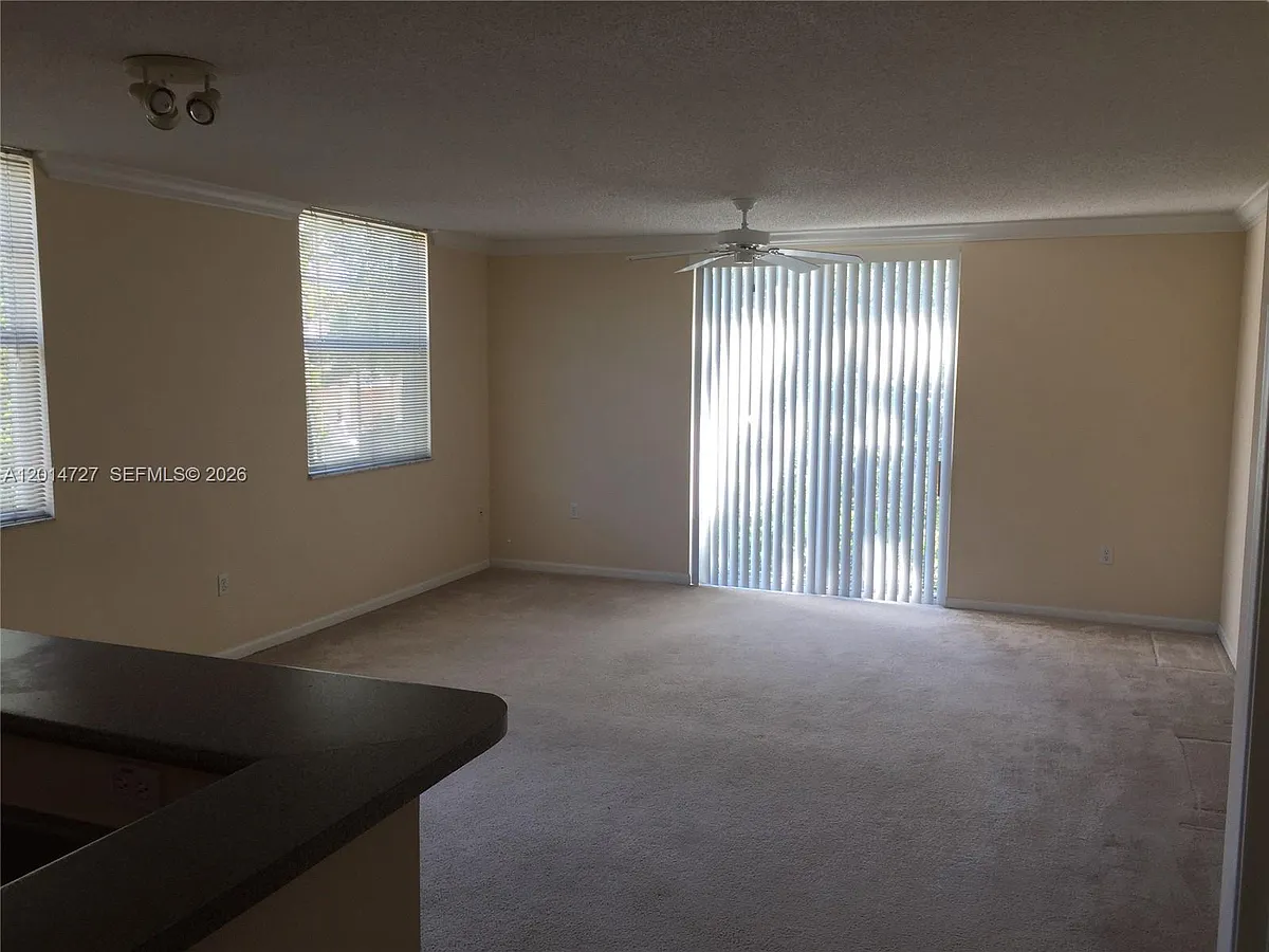 Building Photo - 1900 Van Buren St #214B