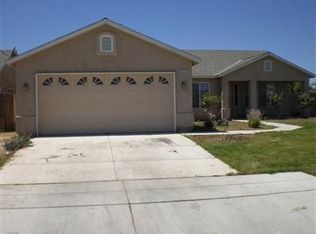 8427 S Constance Ave, Parlier, CA 93648