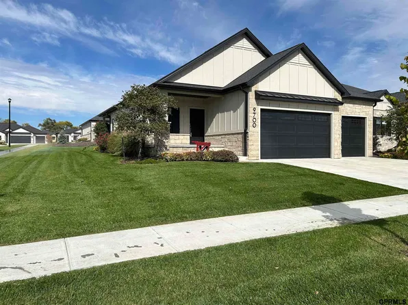 9700 Casa Galeano Ct, Lincoln, NE 68520