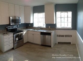 26 Richardson St APT 3, Newton, MA 02458