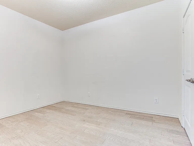 6612 Friendsway Dr — Photo 12