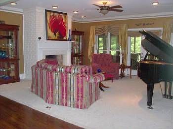 2nd image of 1533 Reagan Cir NW