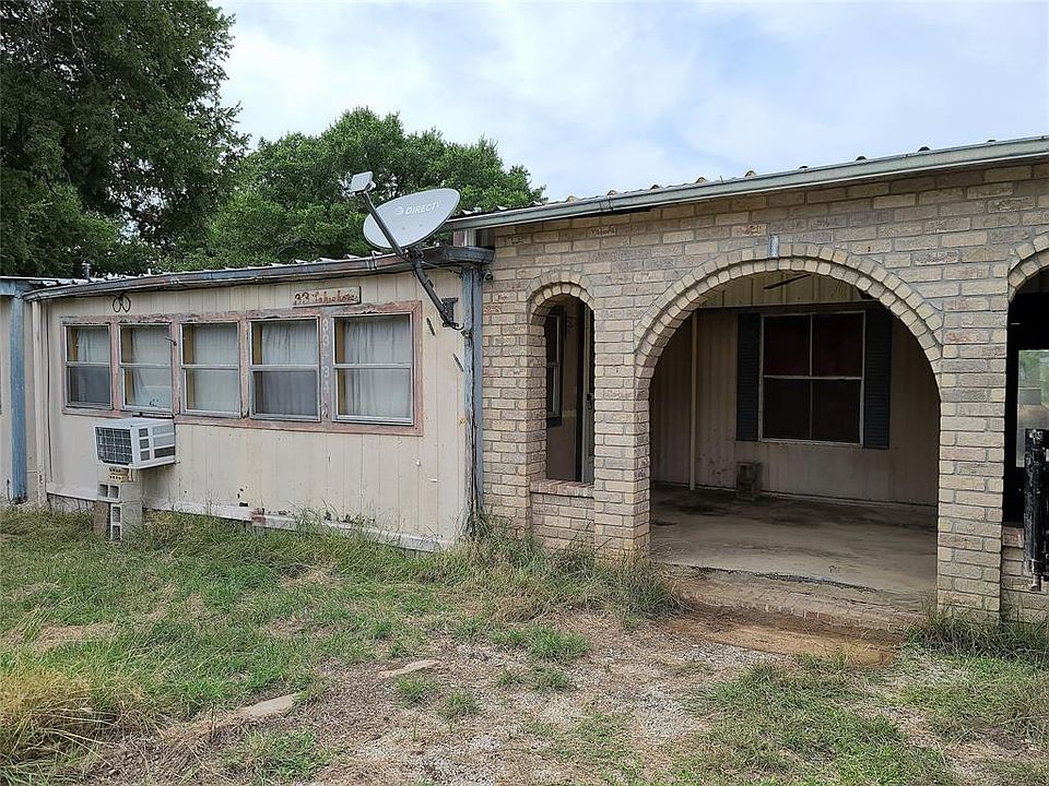 1st image of 3320 Lake Shore Dr