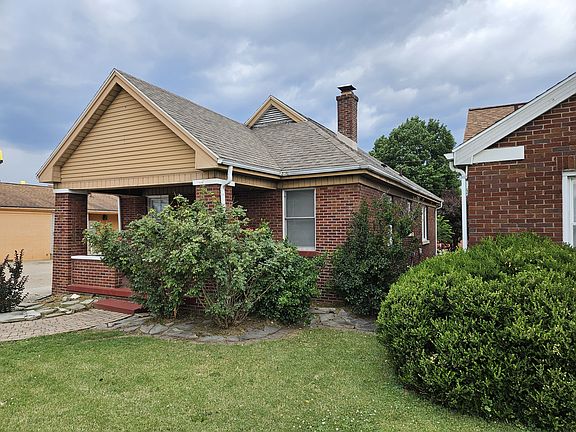 3rd image of 1416 E Morgan Ave