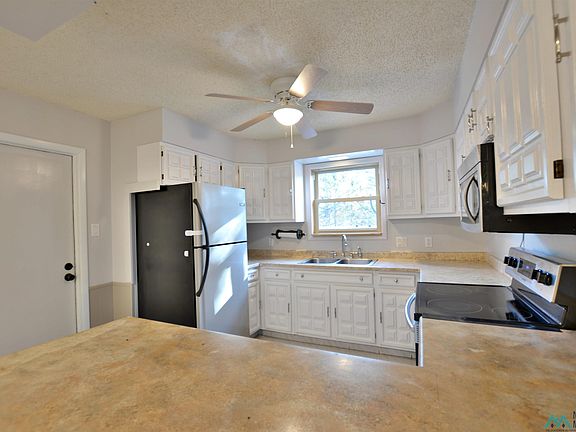 3rd image of 1509 Davis Rd