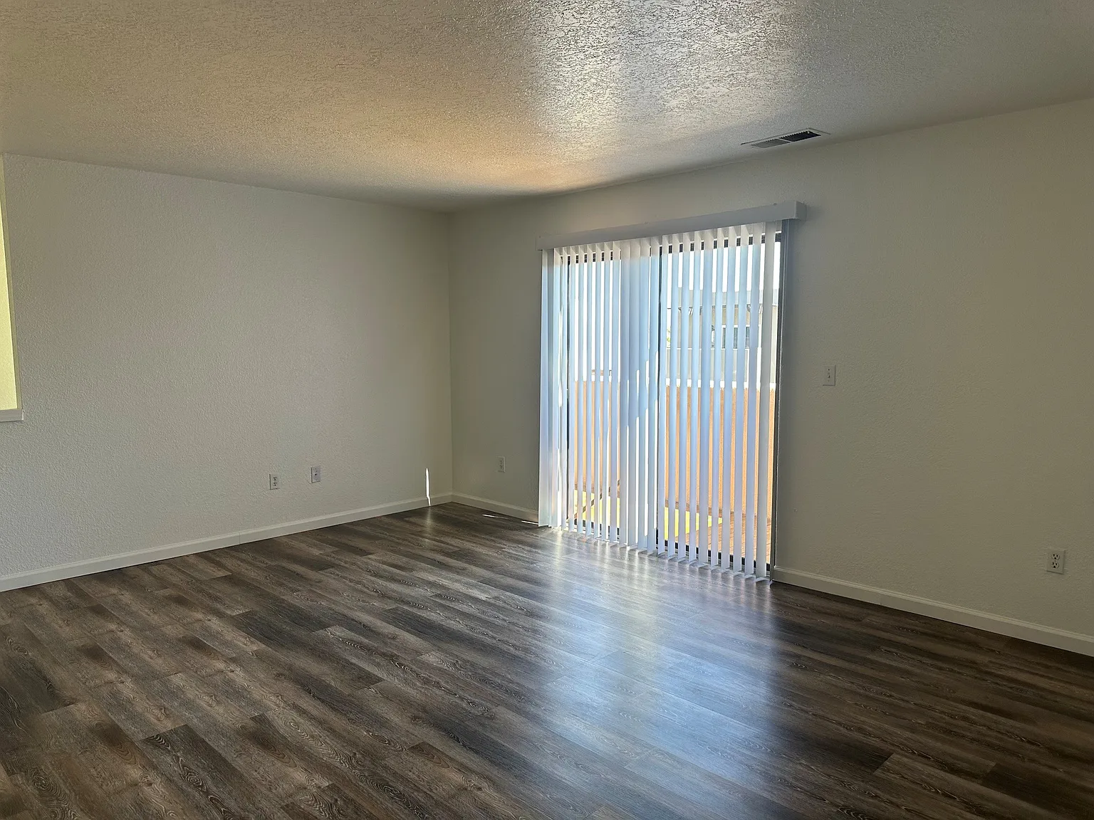 4801 Irving Blvd NW — Photo 3
