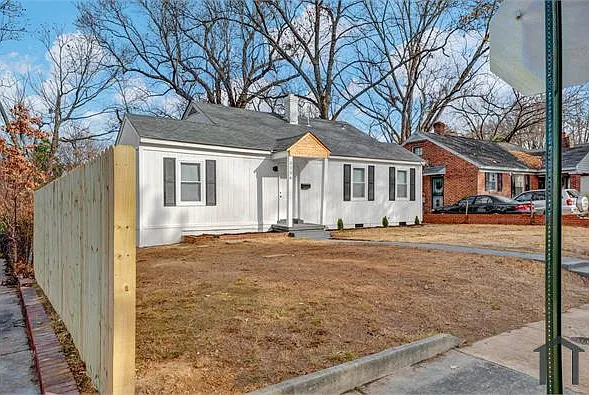 3156 Powell Ave — Photo 1