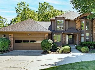 5880 Independence Ln, West Bloomfield, MI