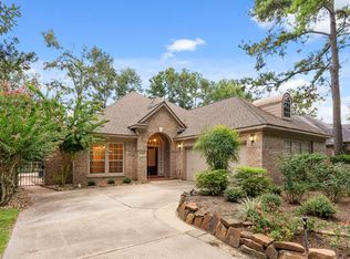 42 Vista Cove Dr, Spring, TX 77381