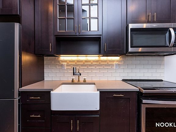 2nd image of 239 Hawthorne St #3I