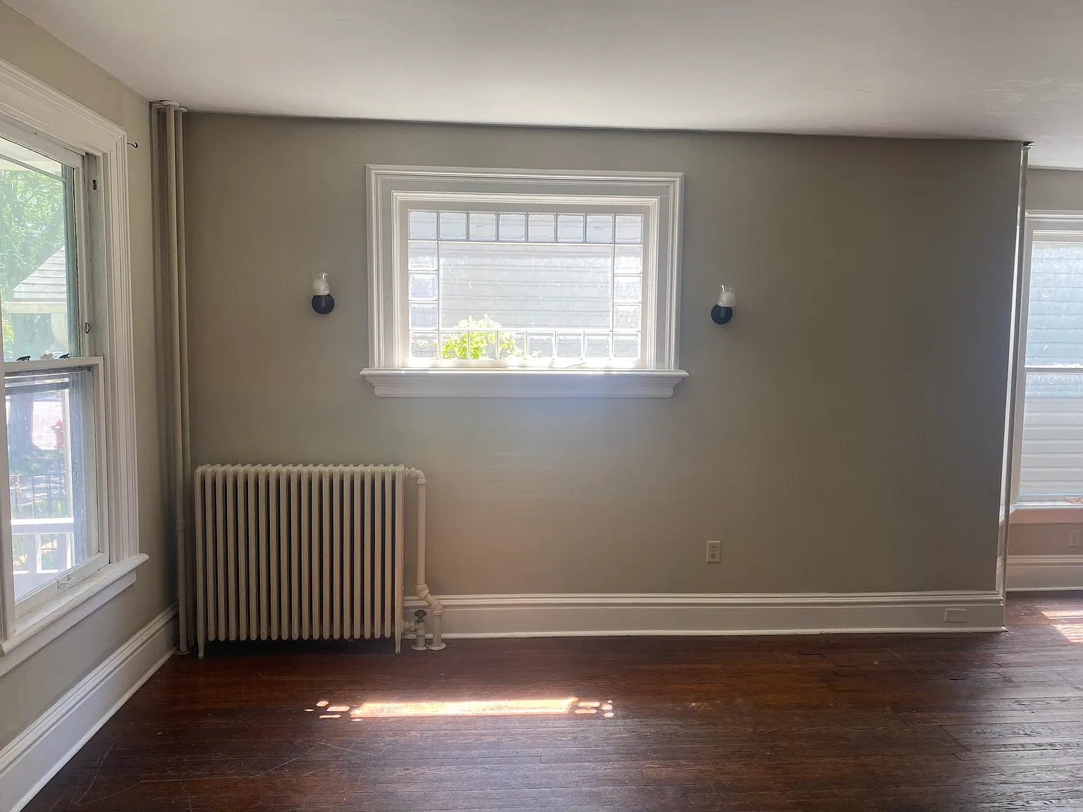 4 bed, 1950 sqft, $3,200 — Photo 4